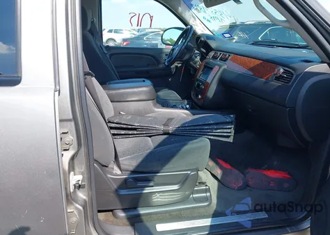 2007 Chevrolet Tahoe Lt from USA, damaged, VIN 1GNFC13027R165516